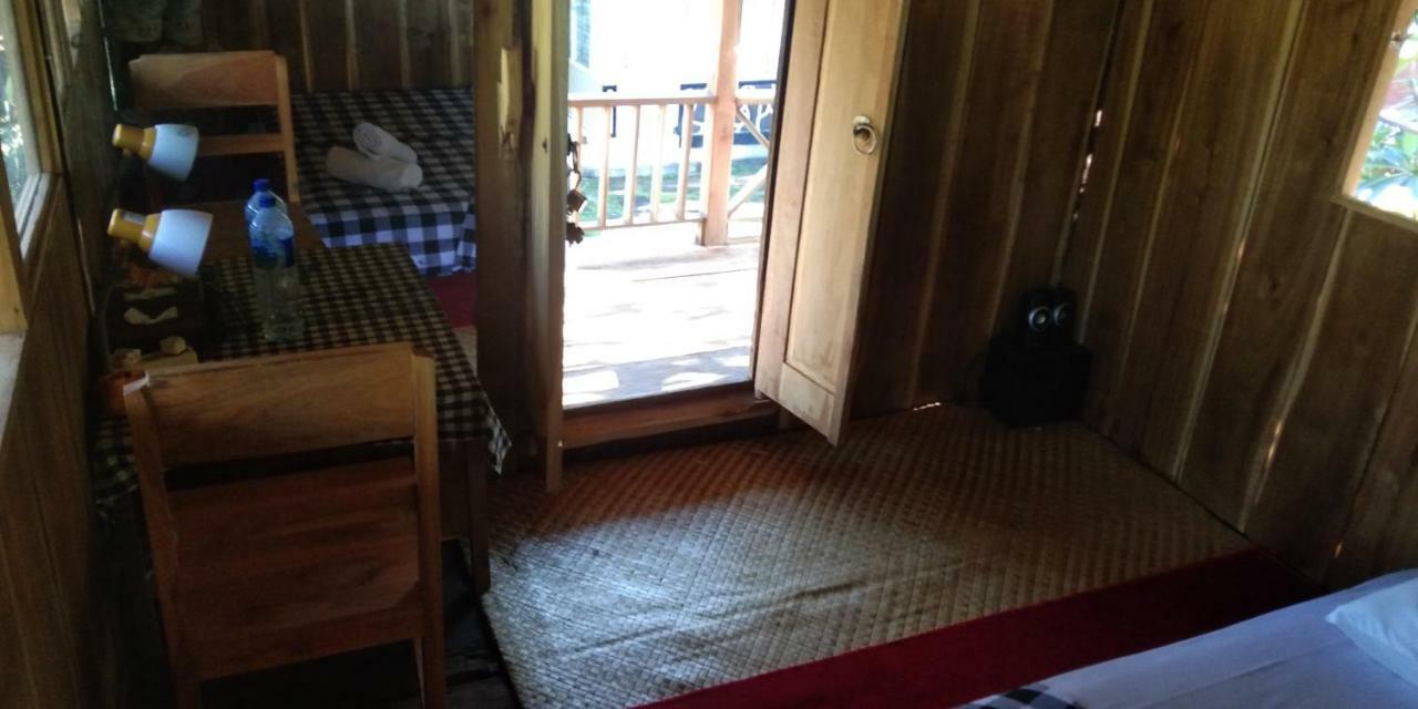 Esa Di Kubu Homestay Singaraja Zewnętrze zdjęcie